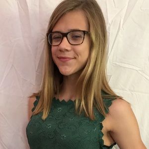 Meet your Posher, Claire